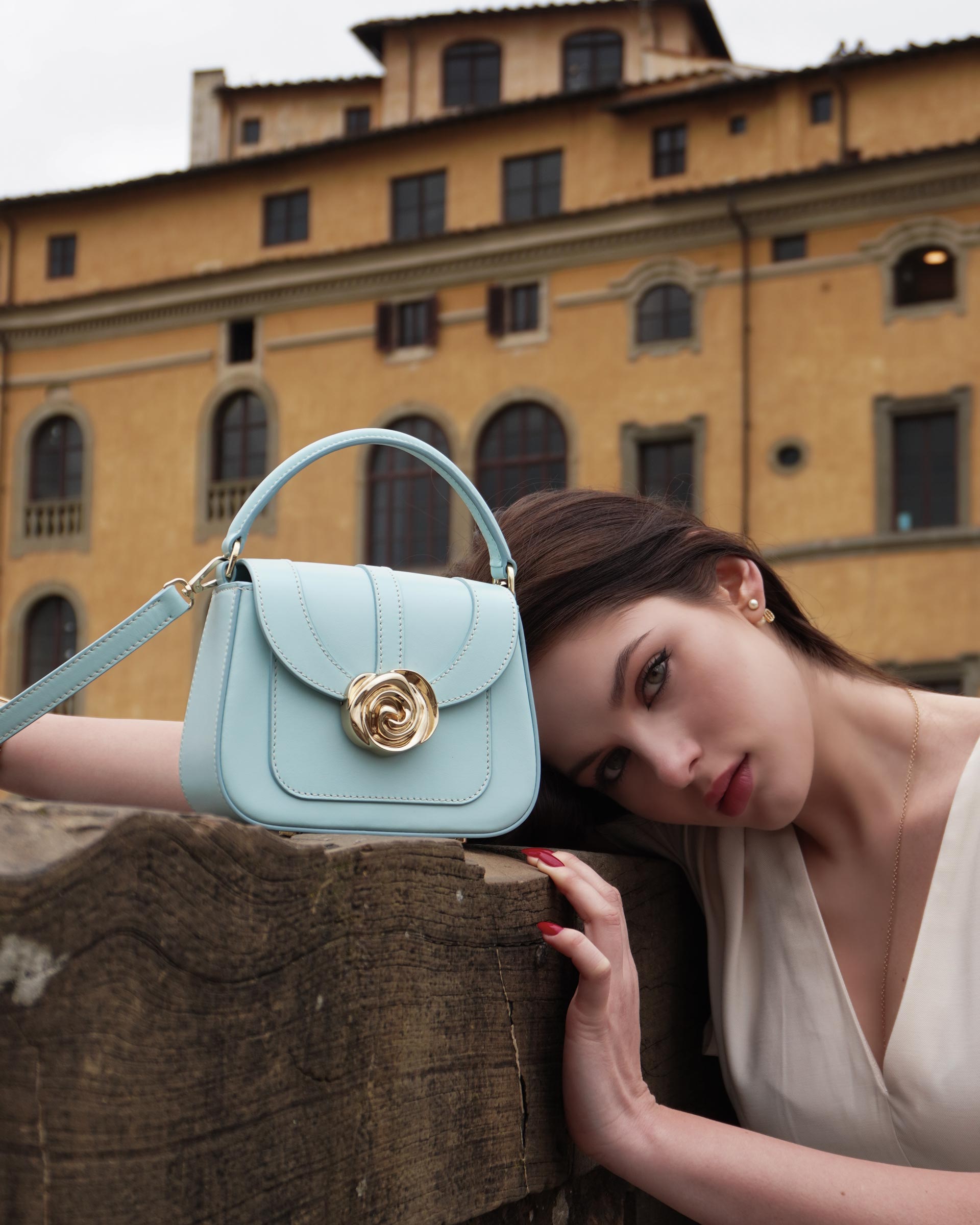 กระเป๋า BEAUMONT สีฟ้า