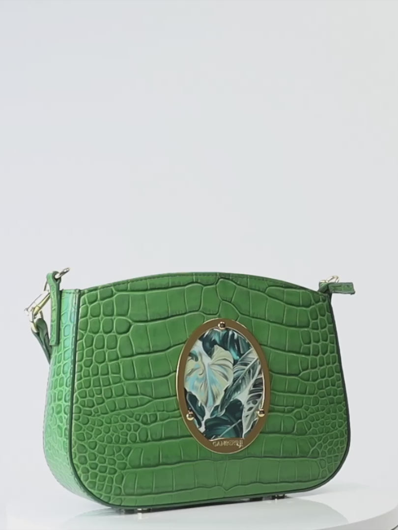 Gamberini Bags' luxury Italian leather handbags are crafted in Italy with unparalleled artistry.