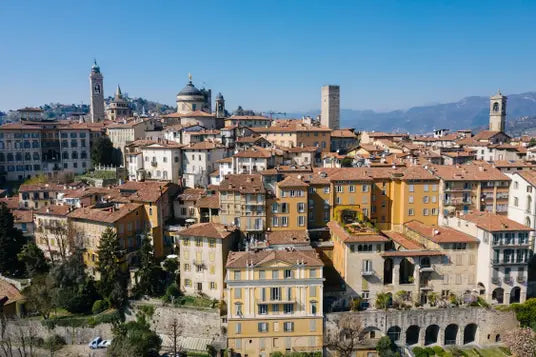 Marina Lorenzi – A Handbag Brand from Italy Embodying the Soul of Bergamo