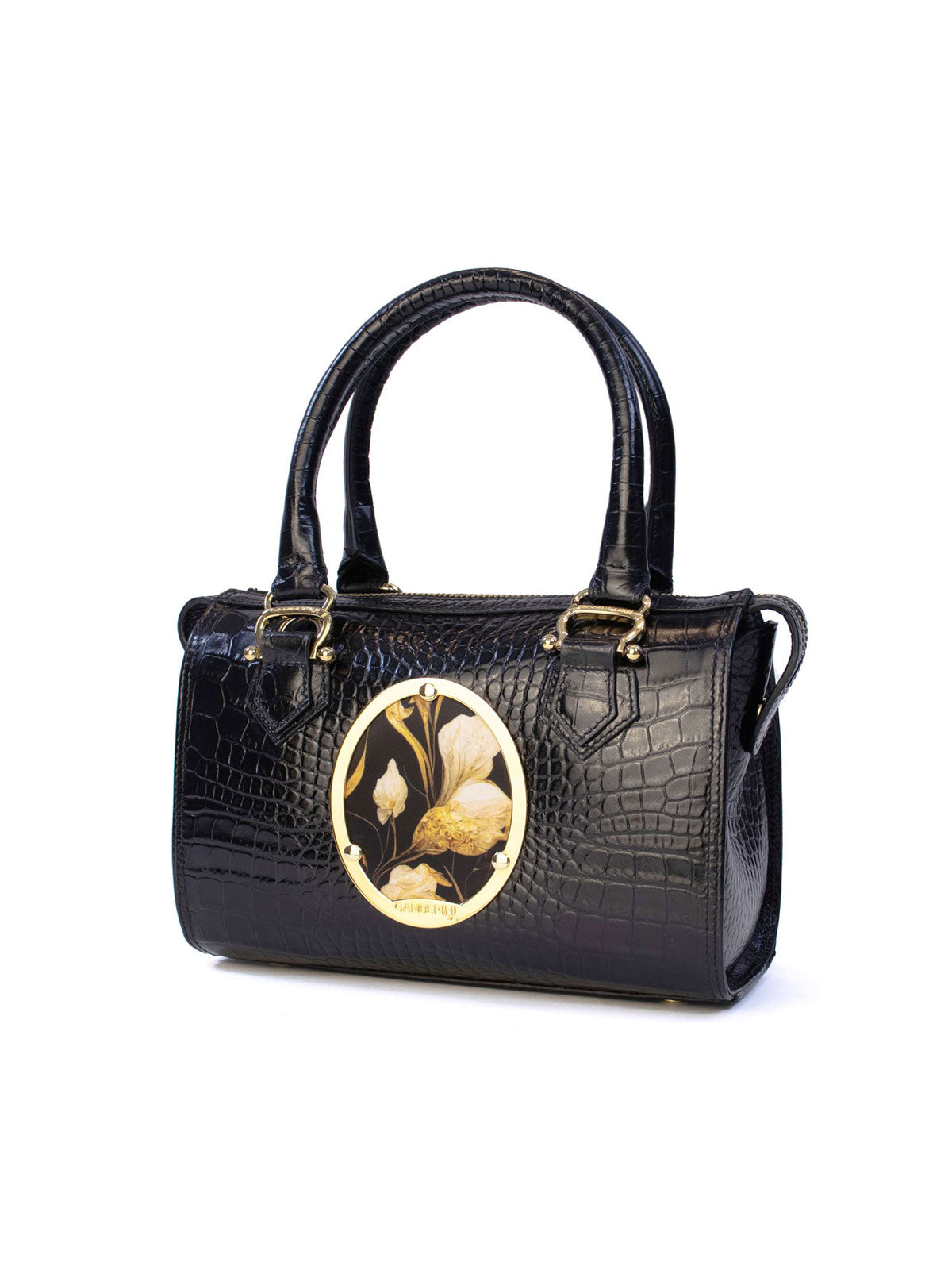 Exceptional Artisanal Craftsmanship – Made in Italy. The excellence of Italian craftsmanship. This luxury Italian leather handbag is a true statement piece, offering timeless style with distinctive, handcrafted features that make it truly unique.